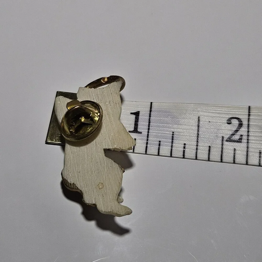 Vintage White And Gold Colored Cherub Brooch Pin Angel